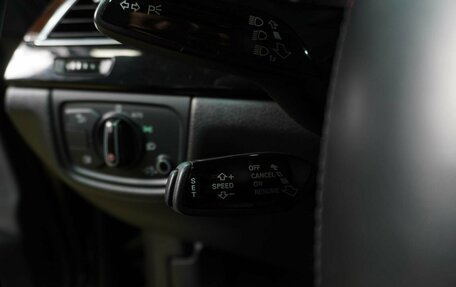 Audi A8, 2011 год, 1 799 000 рублей, 24 фотография