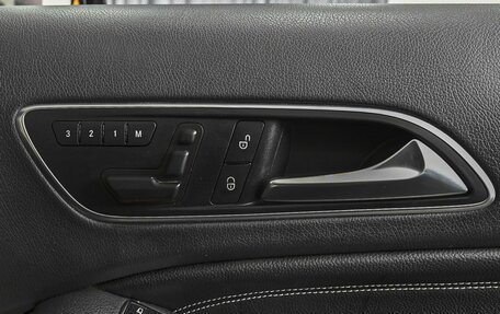 Mercedes-Benz GLA, 2015 год, 1 830 000 рублей, 23 фотография