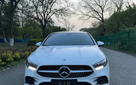 Mercedes-Benz A-Класс, 2022 год, 1 710 004 рублей, 2 фотография