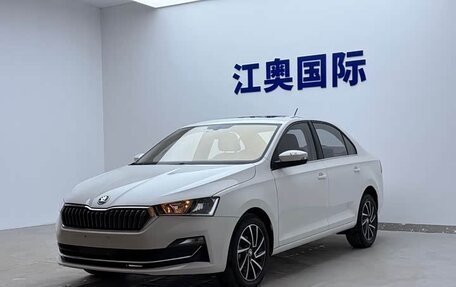 Skoda Rapid II, 2022 год, 1 365 009 рублей, 2 фотография