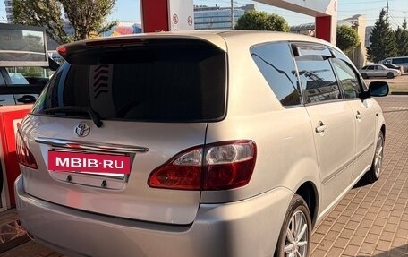 Toyota Ipsum II, 2001 год, 700 000 рублей, 2 фотография