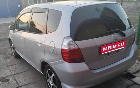 Honda Fit III, 2005 год, 275 000 рублей, 2 фотография