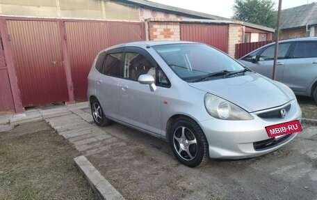 Honda Fit III, 2005 год, 275 000 рублей, 4 фотография