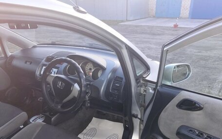 Honda Fit III, 2005 год, 275 000 рублей, 10 фотография