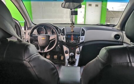 Chevrolet Cruze II, 2013 год, 700 000 рублей, 4 фотография
