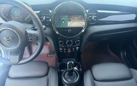MINI Hatch, 2022 год, 2 086 009 рублей, 8 фотография