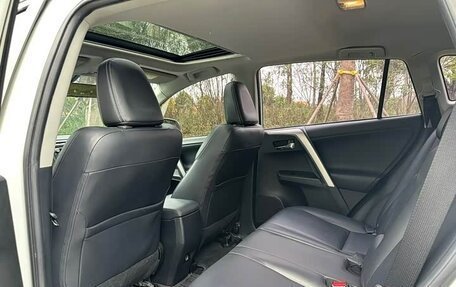 Toyota RAV4, 2019 год, 1 890 002 рублей, 11 фотография