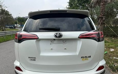 Toyota RAV4, 2019 год, 1 890 002 рублей, 16 фотография