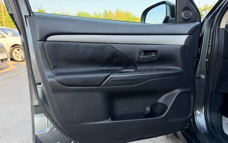 Mitsubishi Outlander III рестайлинг 3, 2016 год, 1 497 000 рублей, 16 фотография