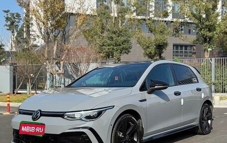 Volkswagen Golf VIII, 2021 год, 1 370 400 рублей, 1 фотография