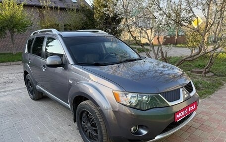 Mitsubishi Outlander III рестайлинг 3, 2007 год, 900 000 рублей, 1 фотография