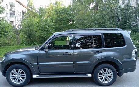 Mitsubishi Pajero IV, 2015 год, 2 100 000 рублей, 3 фотография