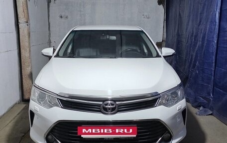 Toyota Camry, 2016 год, 2 650 000 рублей, 9 фотография