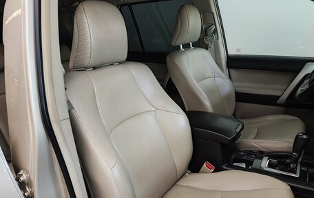 Toyota Land Cruiser Prado 150 рестайлинг 2, 2010 год, 2 600 000 рублей, 20 фотография