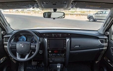 Toyota Fortuner II, 2026 год, 4 811 000 рублей, 15 фотография