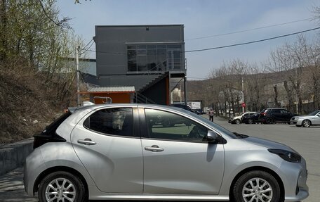 Toyota Yaris, 2020 год, 1 000 000 рублей, 11 фотография
