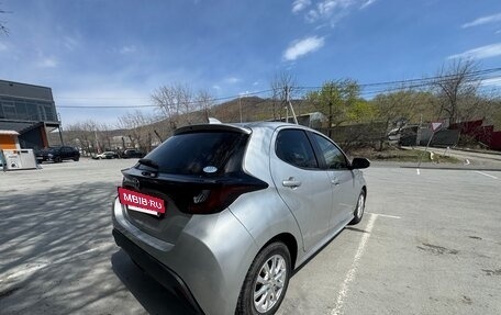 Toyota Yaris, 2020 год, 1 000 000 рублей, 9 фотография