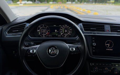 Volkswagen Tiguan II, 2017 год, 2 300 000 рублей, 14 фотография