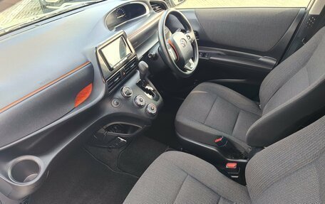 Toyota Sienta II, 2019 год, 1 350 000 рублей, 8 фотография