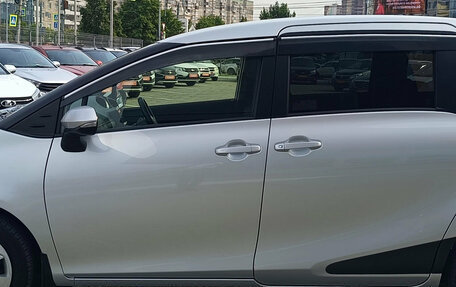 Toyota Sienta II, 2019 год, 1 350 000 рублей, 6 фотография