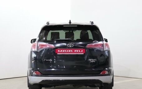 Toyota RAV4, 2017 год, 2 530 000 рублей, 6 фотография