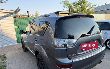 Mitsubishi Outlander III рестайлинг 3, 2007 год, 900 000 рублей, 6 фотография