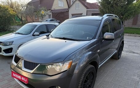 Mitsubishi Outlander III рестайлинг 3, 2007 год, 900 000 рублей, 3 фотография
