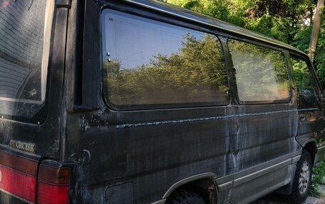 Nissan Caravan III, 1993 год, 350 000 рублей, 4 фотография