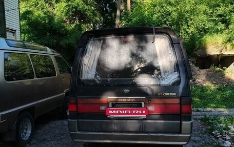 Nissan Caravan III, 1993 год, 350 000 рублей, 6 фотография