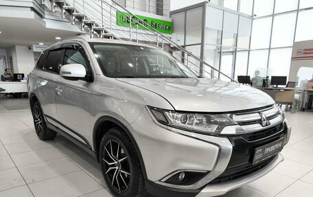 Mitsubishi Outlander III рестайлинг 3, 2016 год, 1 650 000 рублей, 3 фотография