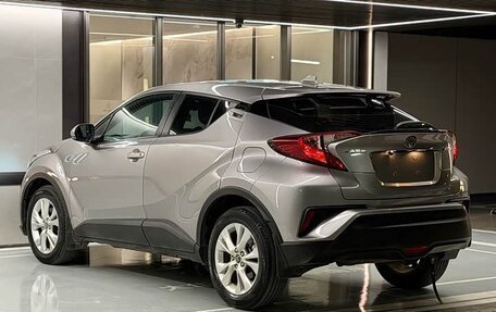 Toyota C-HR I рестайлинг, 2022 год, 1 630 000 рублей, 6 фотография