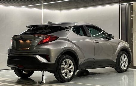 Toyota C-HR I рестайлинг, 2022 год, 1 630 000 рублей, 7 фотография