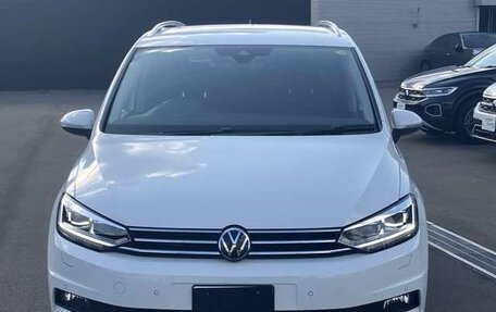 Volkswagen Sharan II, 2020 год, 1 392 000 рублей, 2 фотография
