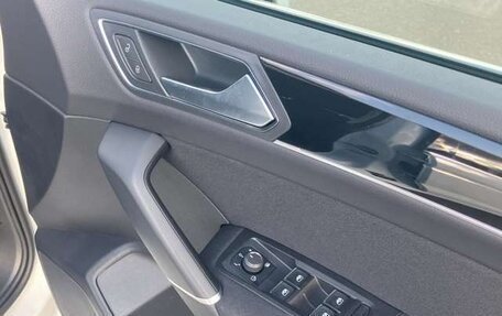 Volkswagen Sharan II, 2020 год, 1 392 000 рублей, 11 фотография