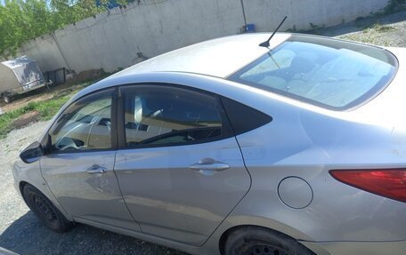 Hyundai Solaris II рестайлинг, 2012 год, 475 000 рублей, 3 фотография
