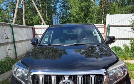 Toyota Land Cruiser Prado 150 рестайлинг 2, 2014 год, 3 120 000 рублей, 1 фотография