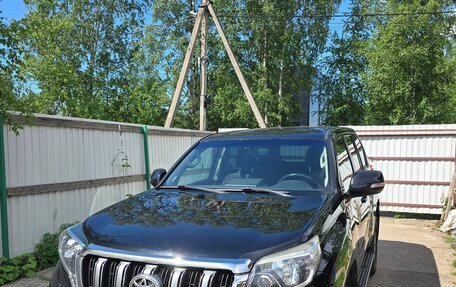 Toyota Land Cruiser Prado 150 рестайлинг 2, 2014 год, 3 120 000 рублей, 2 фотография
