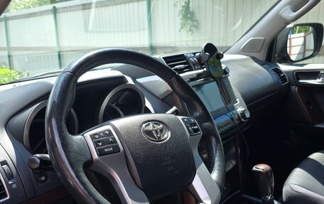 Toyota Land Cruiser Prado 150 рестайлинг 2, 2014 год, 3 120 000 рублей, 6 фотография