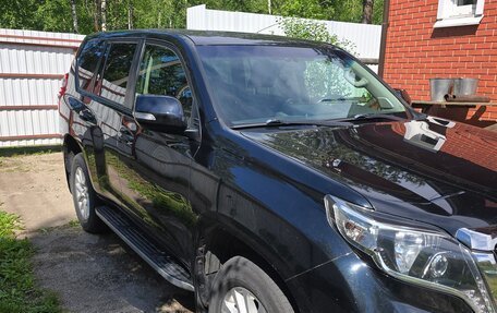 Toyota Land Cruiser Prado 150 рестайлинг 2, 2014 год, 3 120 000 рублей, 5 фотография