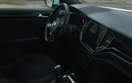 Volkswagen T-Roc I, 2022 год, 1 800 002 рублей, 18 фотография