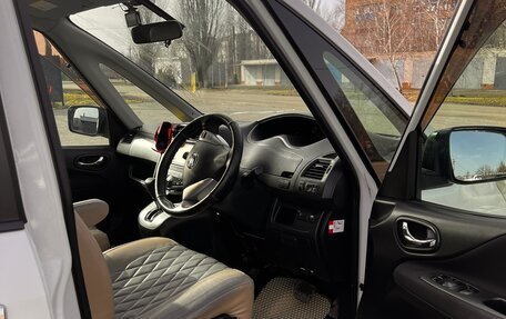Nissan Serena IV, 2011 год, 1 200 000 рублей, 16 фотография