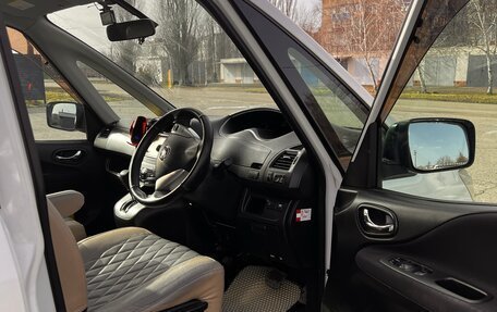 Nissan Serena IV, 2011 год, 1 200 000 рублей, 15 фотография