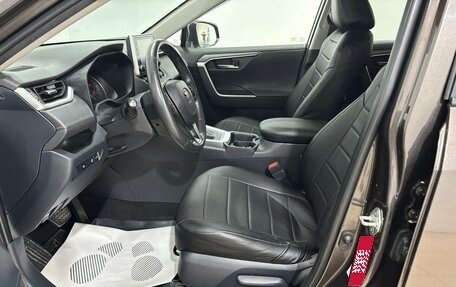 Toyota RAV4, 2020 год, 3 200 000 рублей, 12 фотография