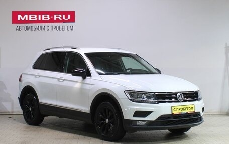 Volkswagen Tiguan II, 2018 год, 2 059 000 рублей, 3 фотография