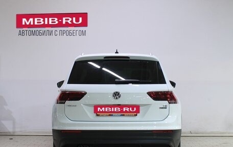 Volkswagen Tiguan II, 2018 год, 2 059 000 рублей, 6 фотография