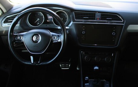 Volkswagen Tiguan II, 2018 год, 2 059 000 рублей, 12 фотография