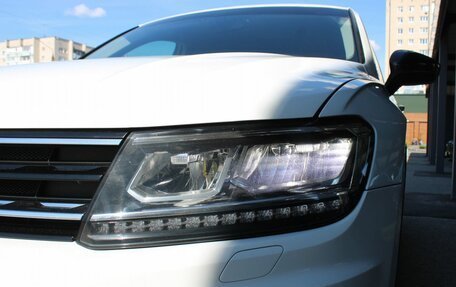 Volkswagen Tiguan II, 2018 год, 2 059 000 рублей, 39 фотография