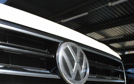 Volkswagen Tiguan II, 2018 год, 2 059 000 рублей, 38 фотография