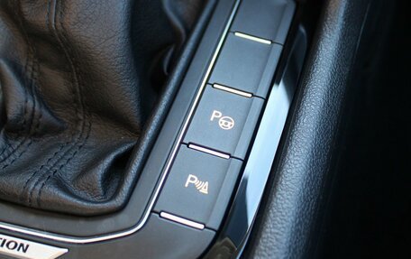 Volkswagen Tiguan II, 2018 год, 2 059 000 рублей, 29 фотография