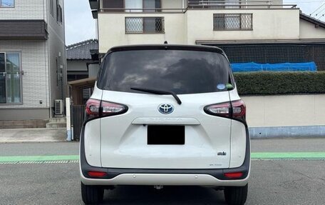 Toyota Sienta II, 2022 год, 1 037 000 рублей, 5 фотография